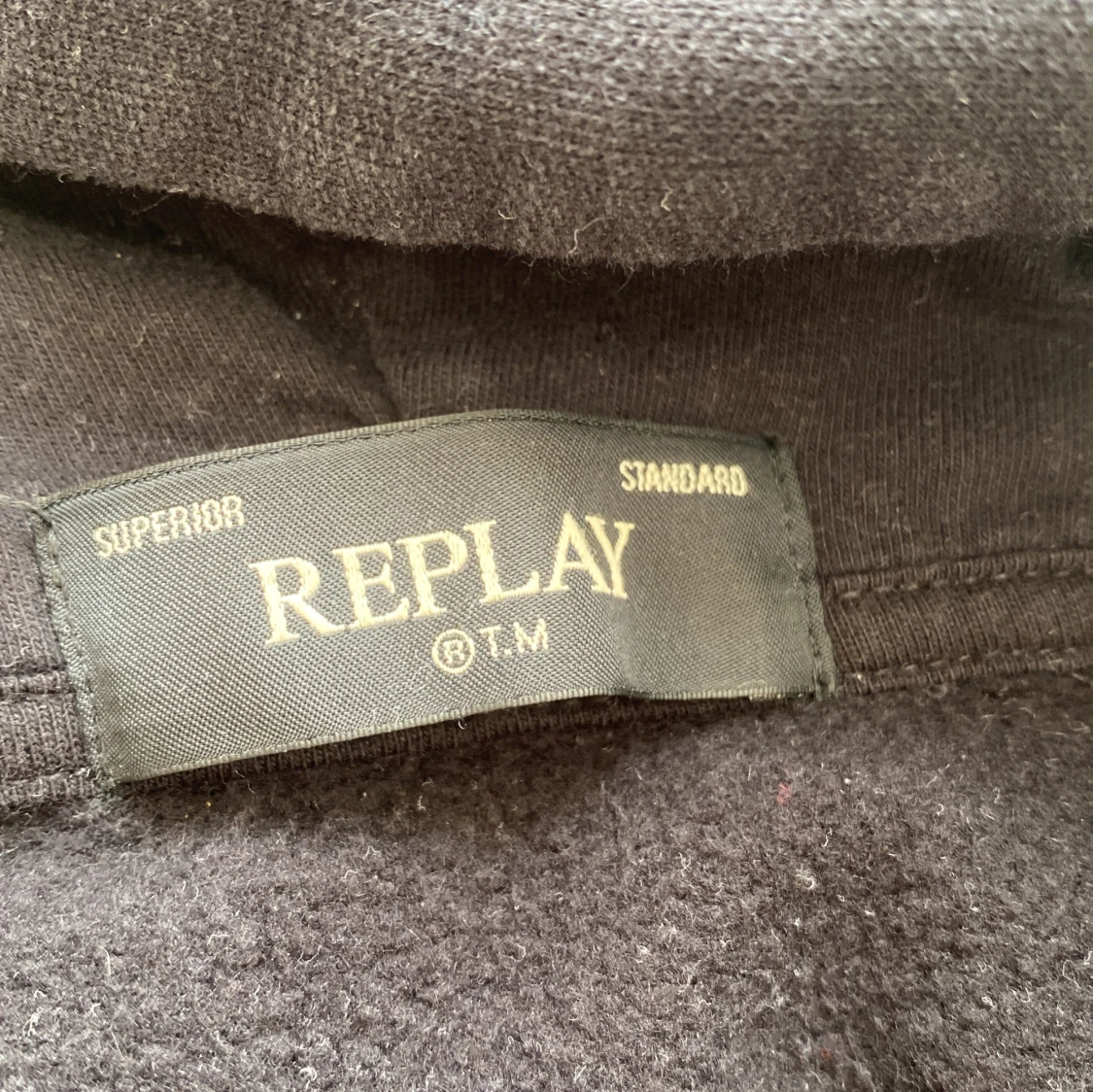 Svart hoodie med dragkedja från Replay - 2