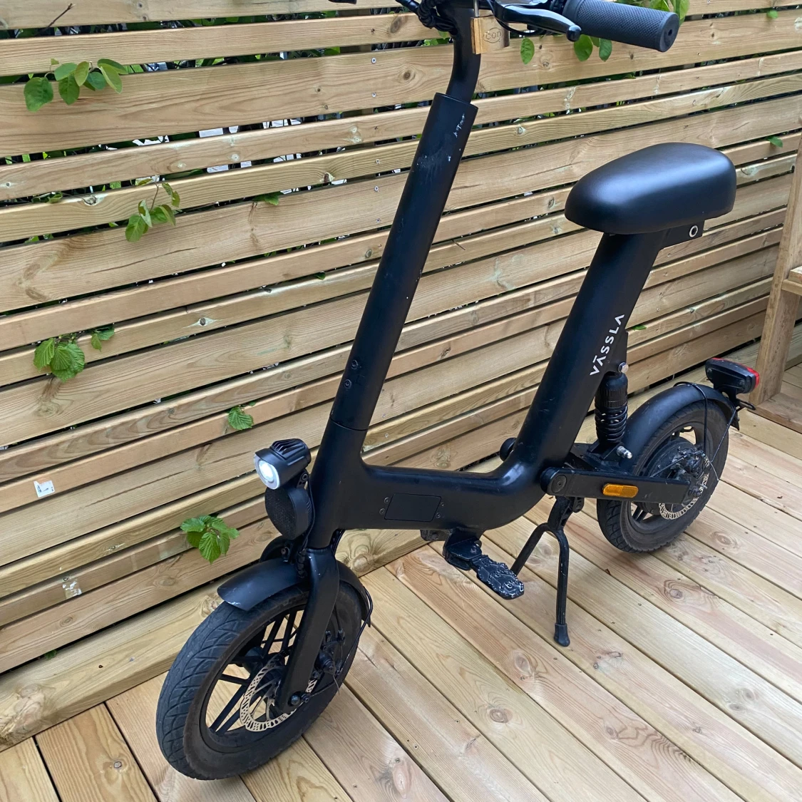 Svart elcykel från Vässla - 1