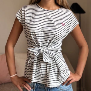 Topp!  - Så fin topp med knyte