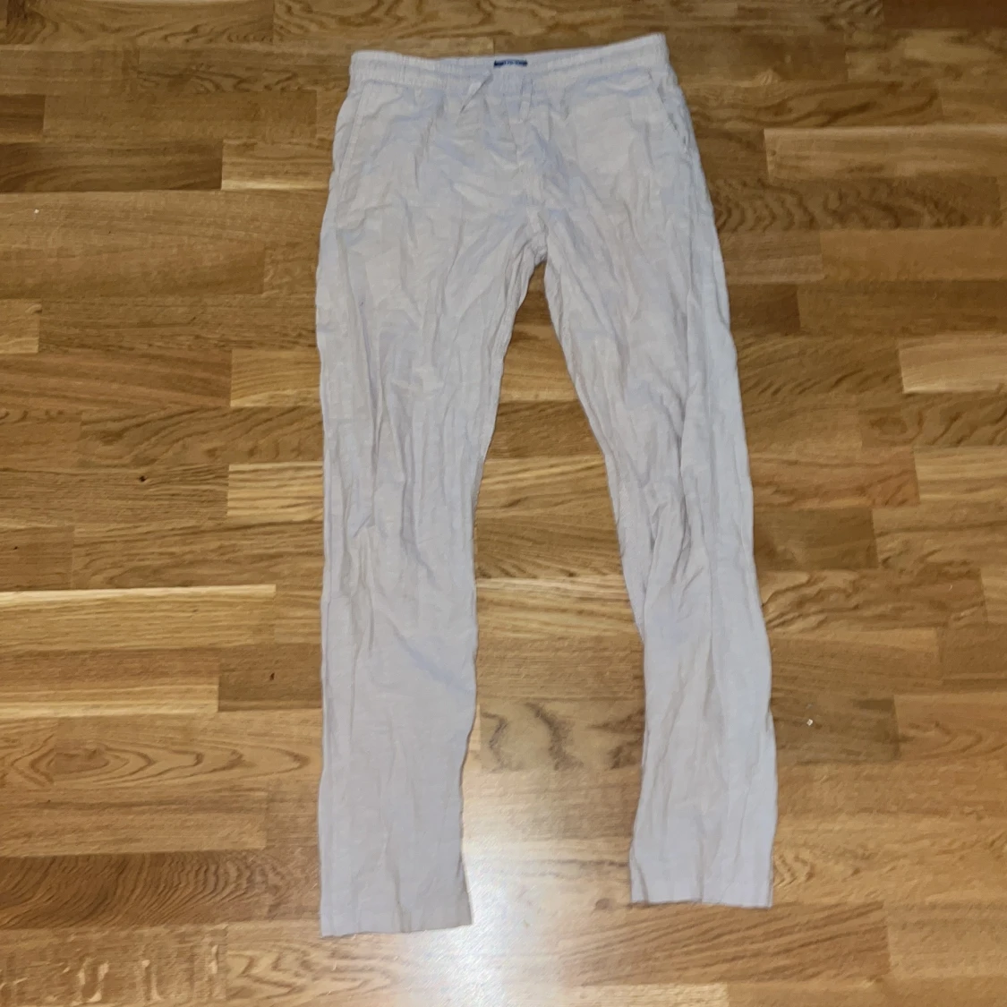 Beige linnebyxor från Jack & Jones - 1