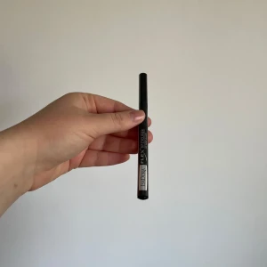 IsaDora Flex Tip Eyeliner - Aldrig använd. Färgen är 80 deep black.