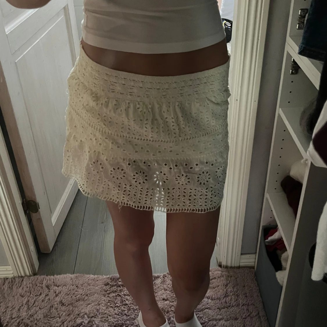 Kjol med broderier - 1