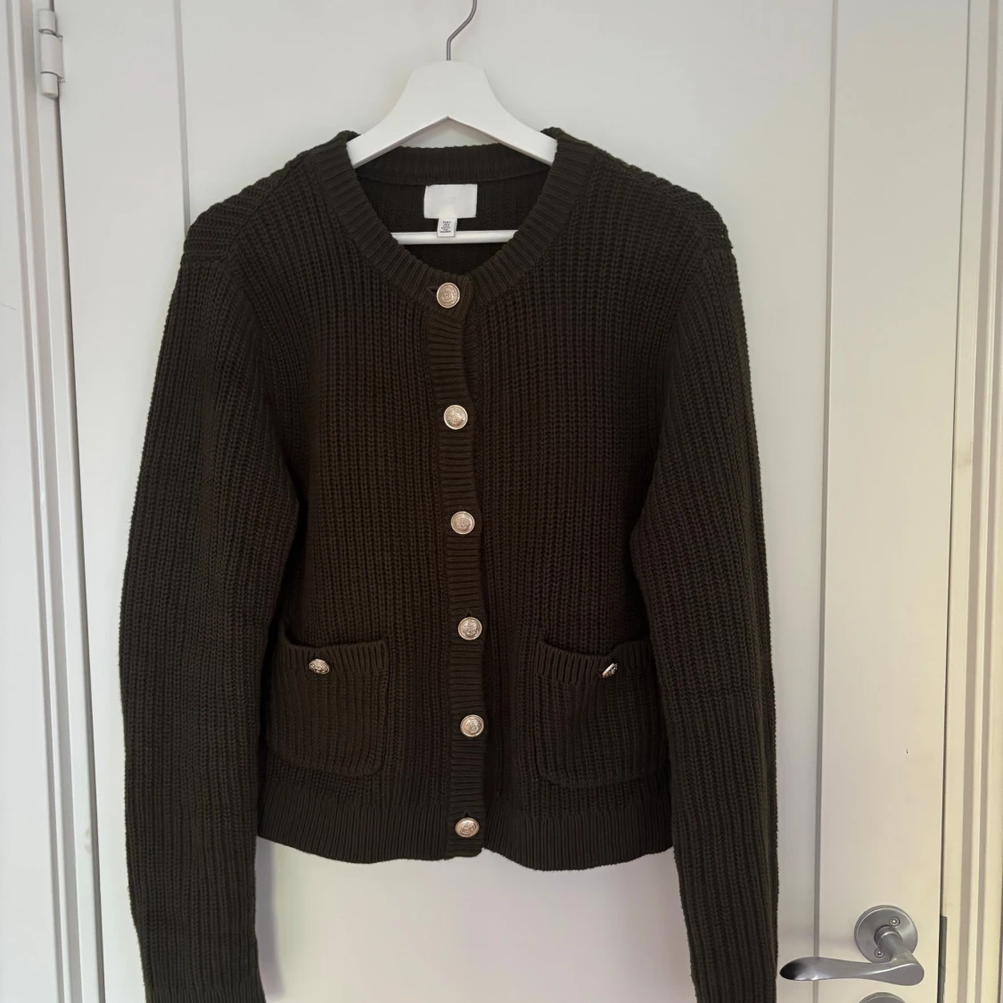 Mörkgrön stickad kofta från H&M