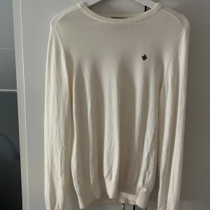 Vit bomullströja från Morris  - Säljer en Morris tröja