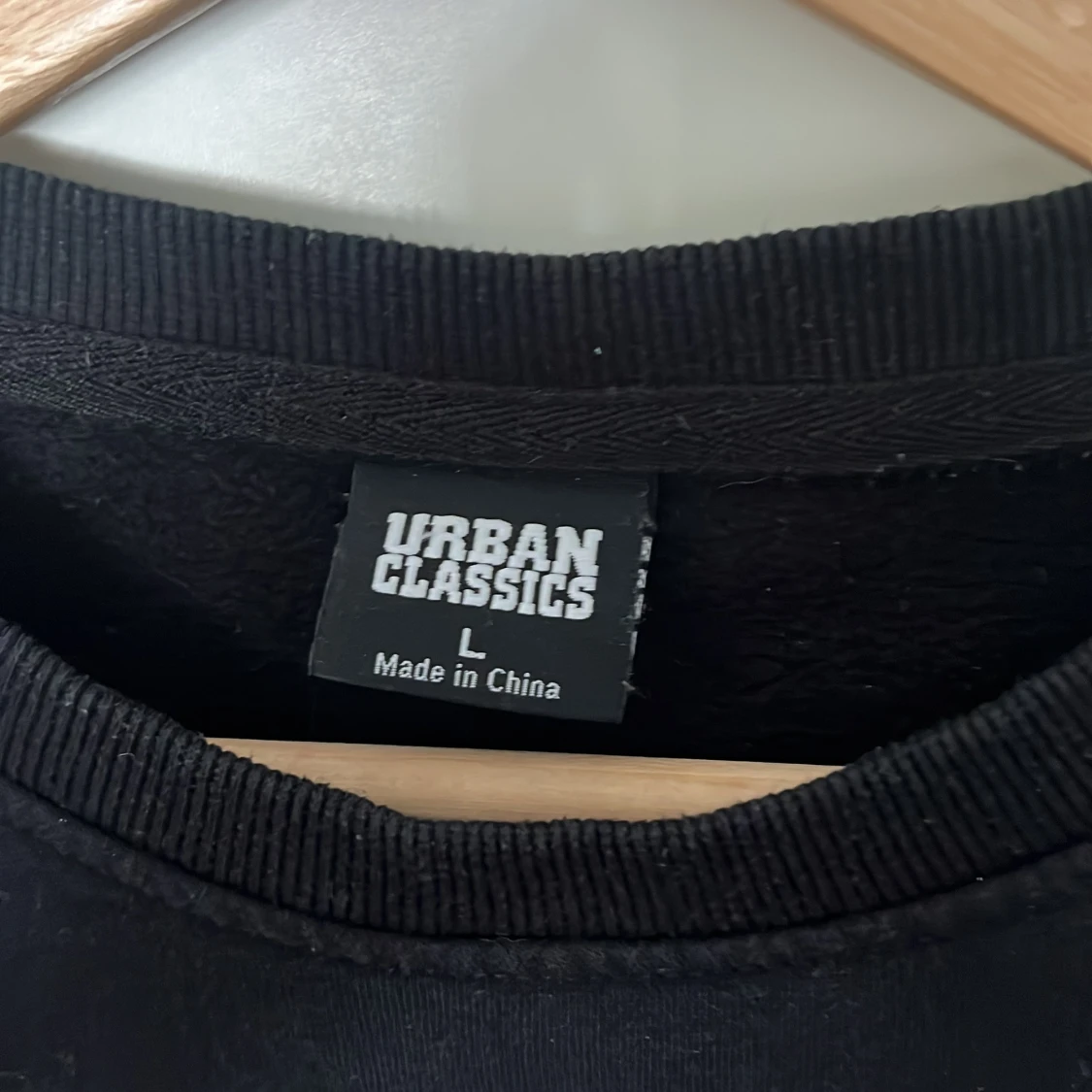 Svart sweatshirt  - 2