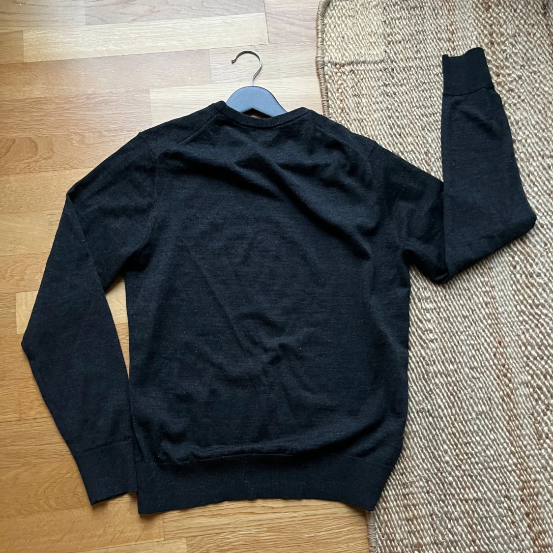 Grå merinoull tröja från Uniqlo - 1