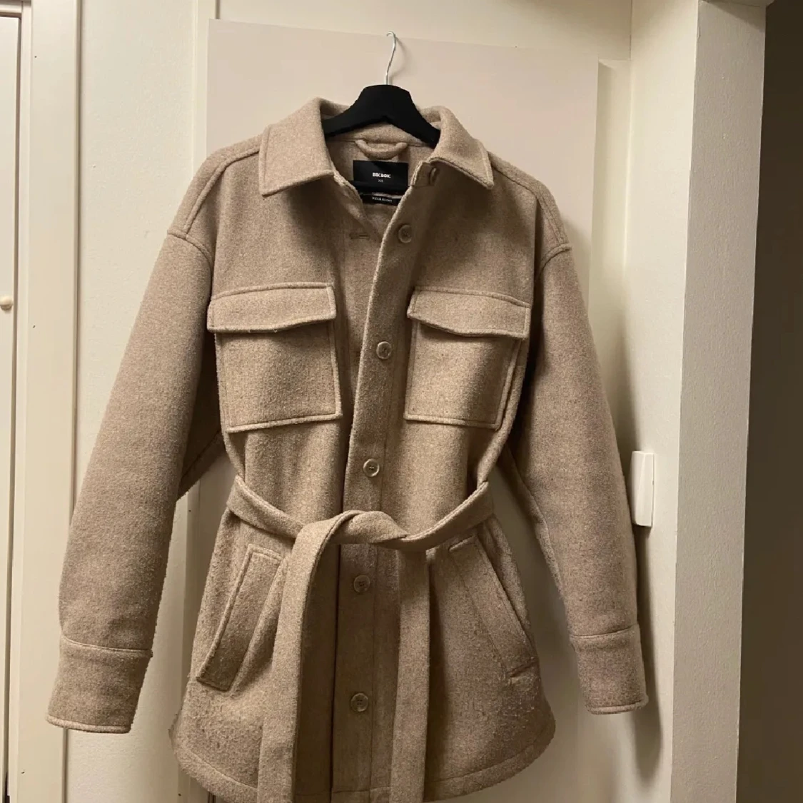 Beige oversize kappa