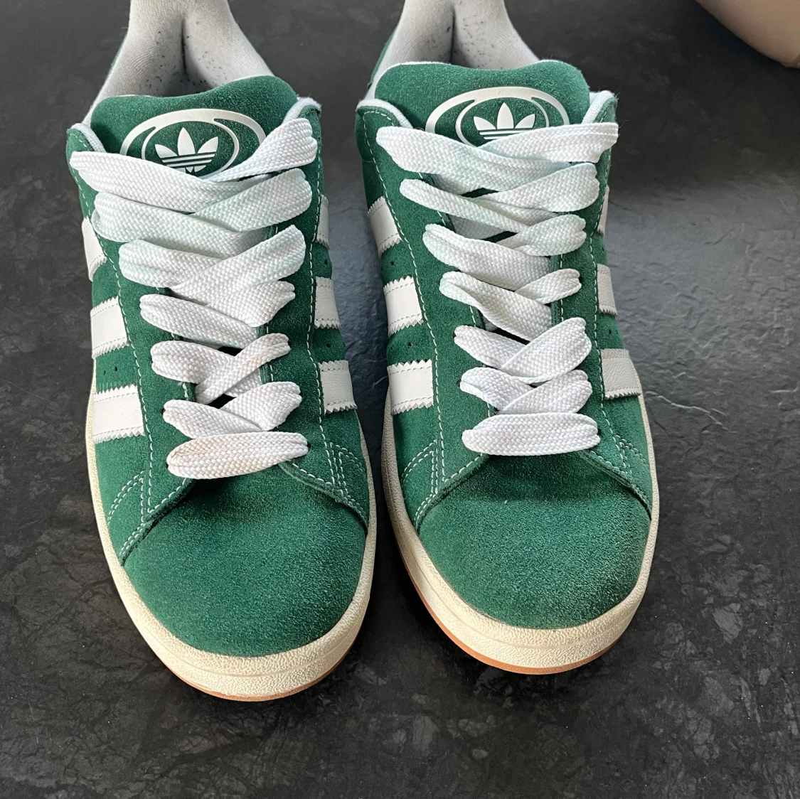 Gröna Adidas Campus sneakers - 2