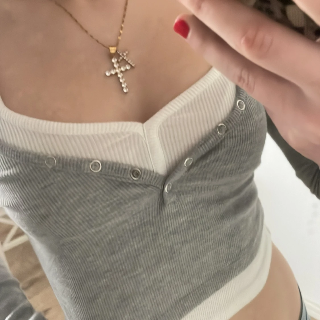 Grå ribbad  tröja från Stradivarius - 1