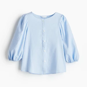 Blå blus  - Säljer denna blus eftersom den är för liten🥰 
