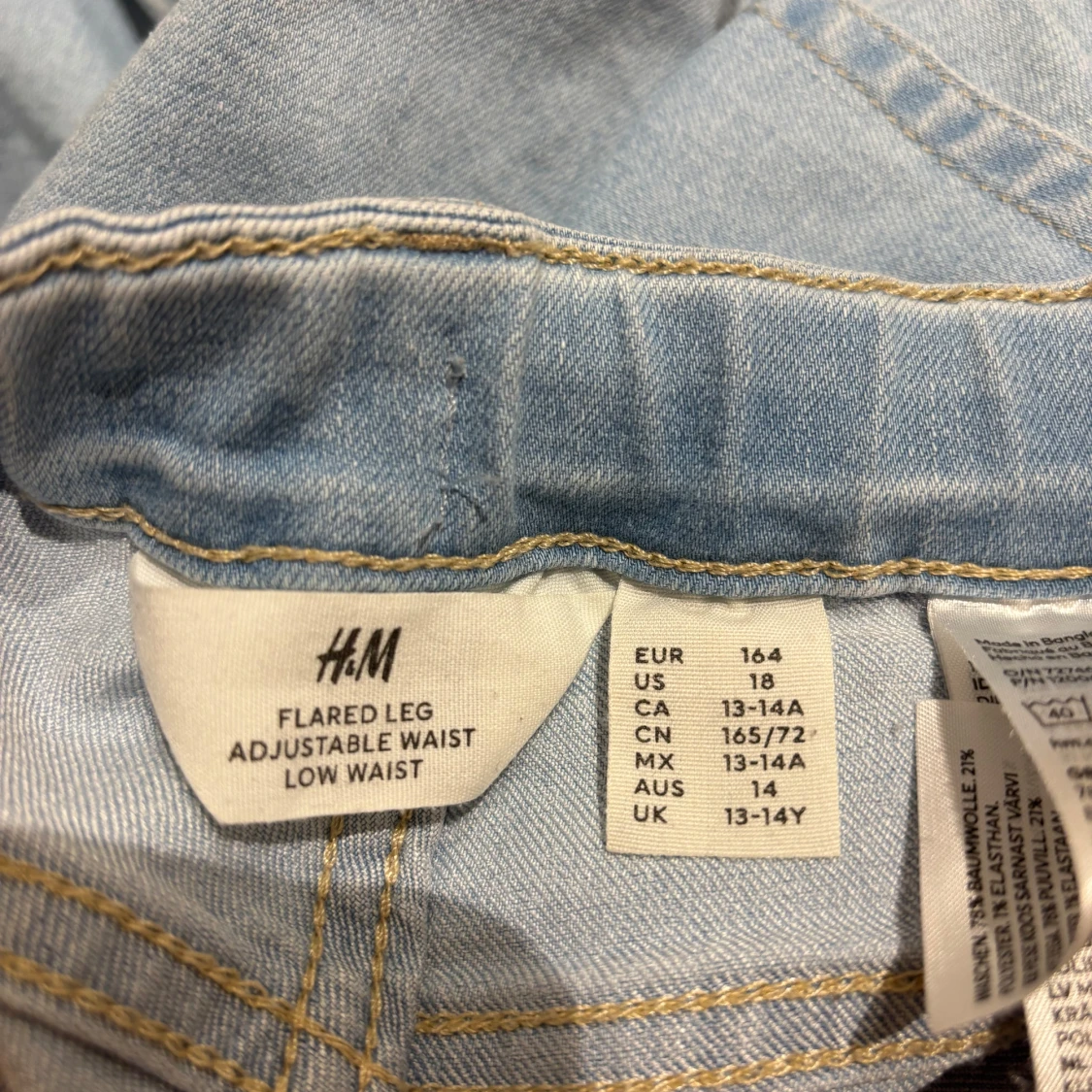 Ljusblåa lowaist jeans - 2