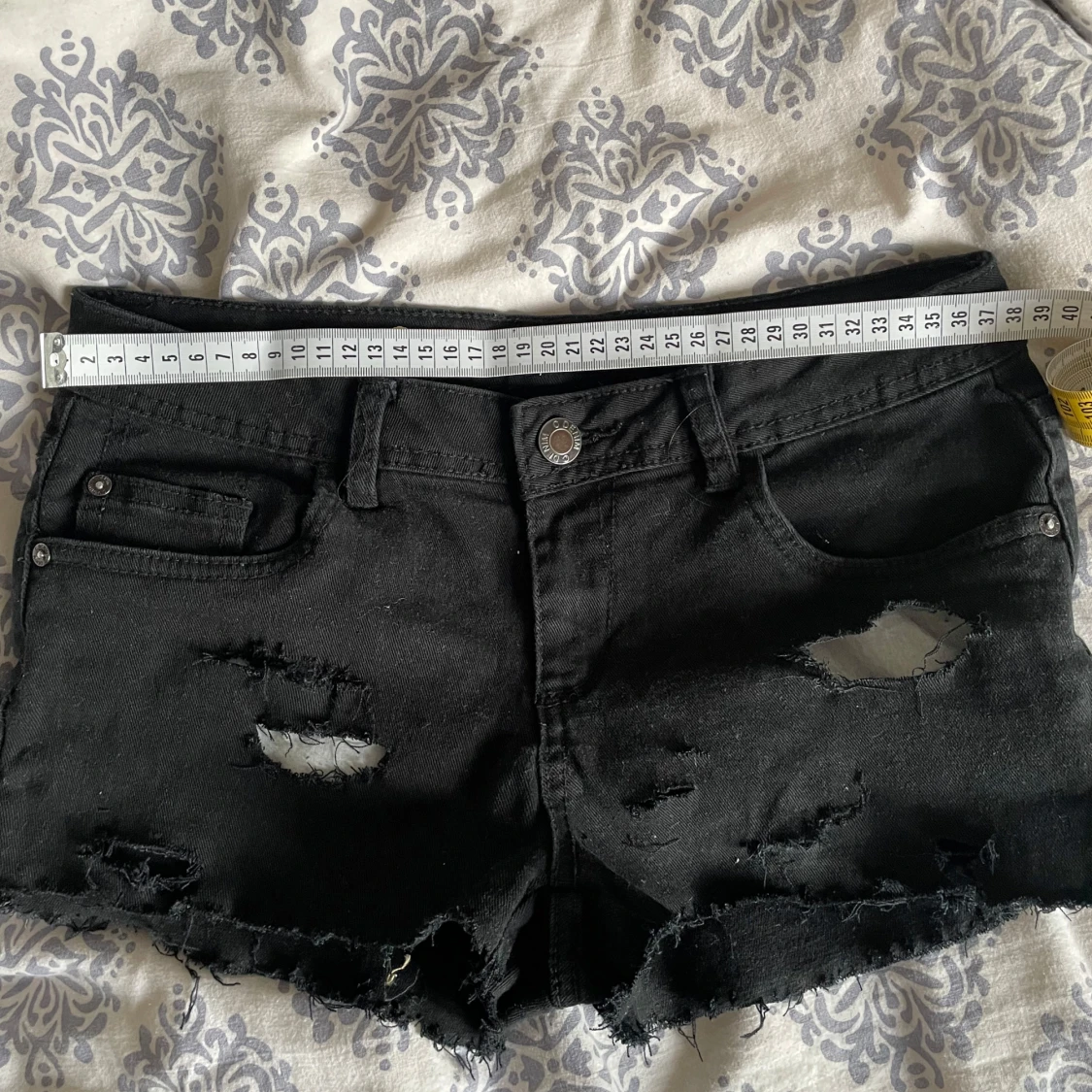 Lågmidjade jeansshorts - 3