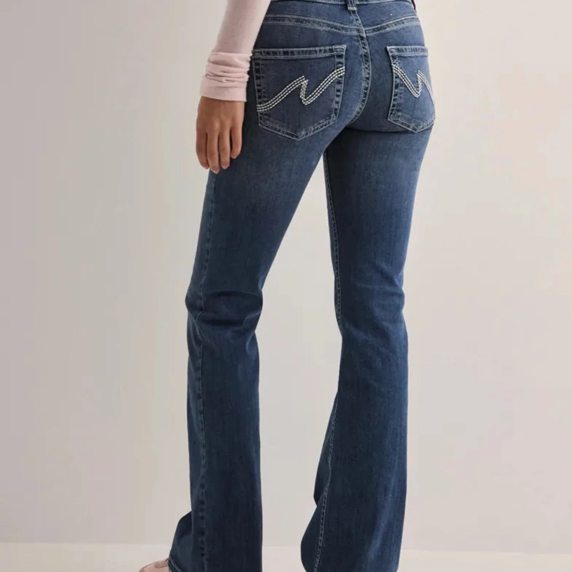 Mörkblå bootcut jeans från Nelly - 3