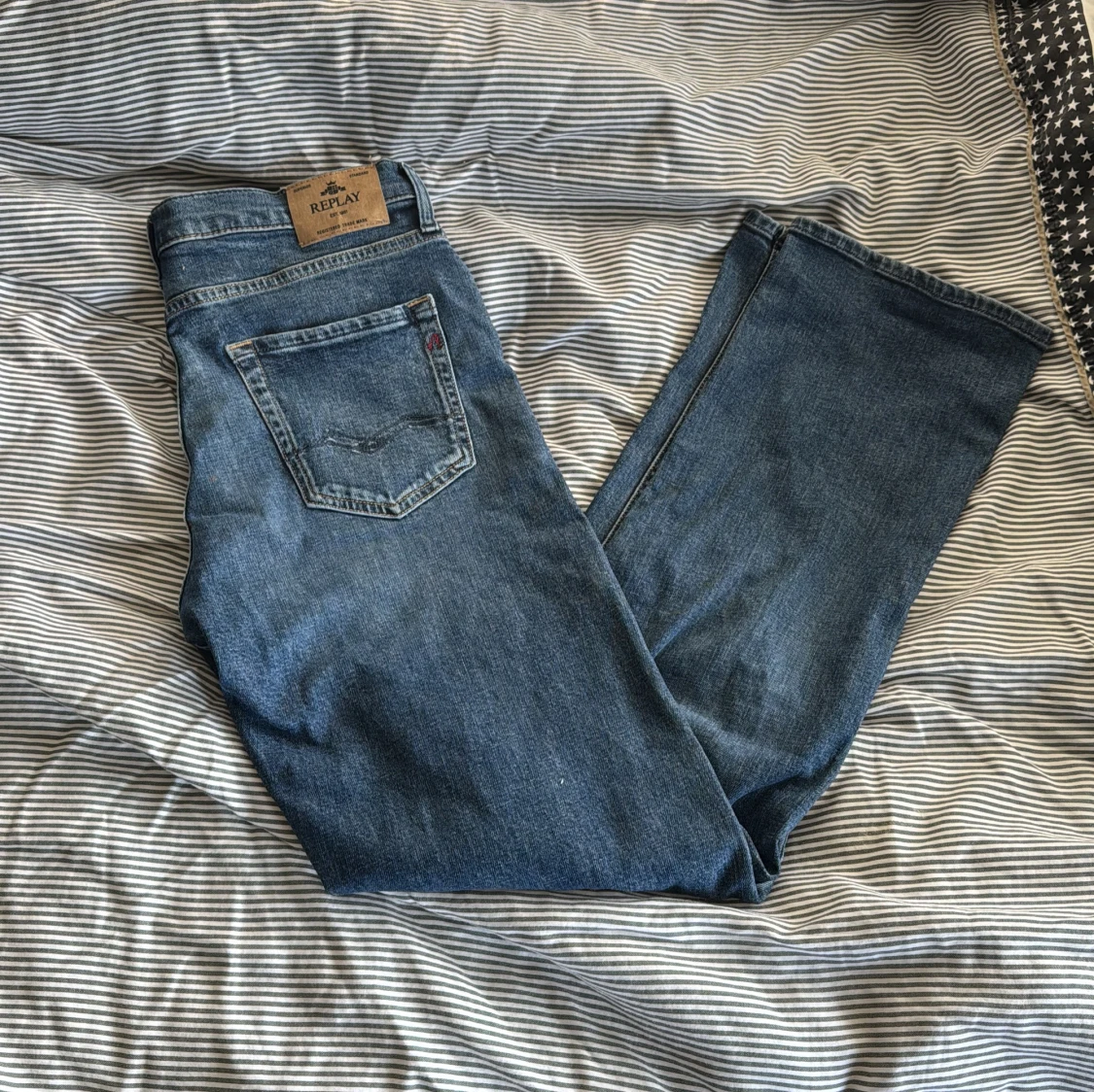 Blå raka jeans från Replay