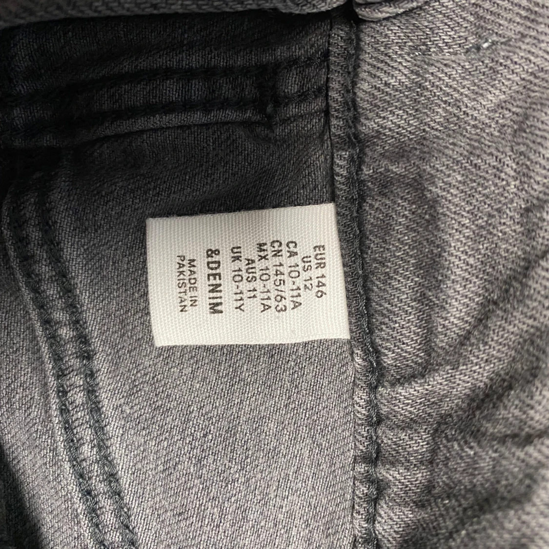 Grå jeanskjol från H&M Denim - 2