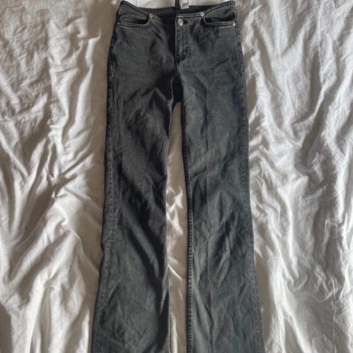 Gråa bootcut jeans - 1