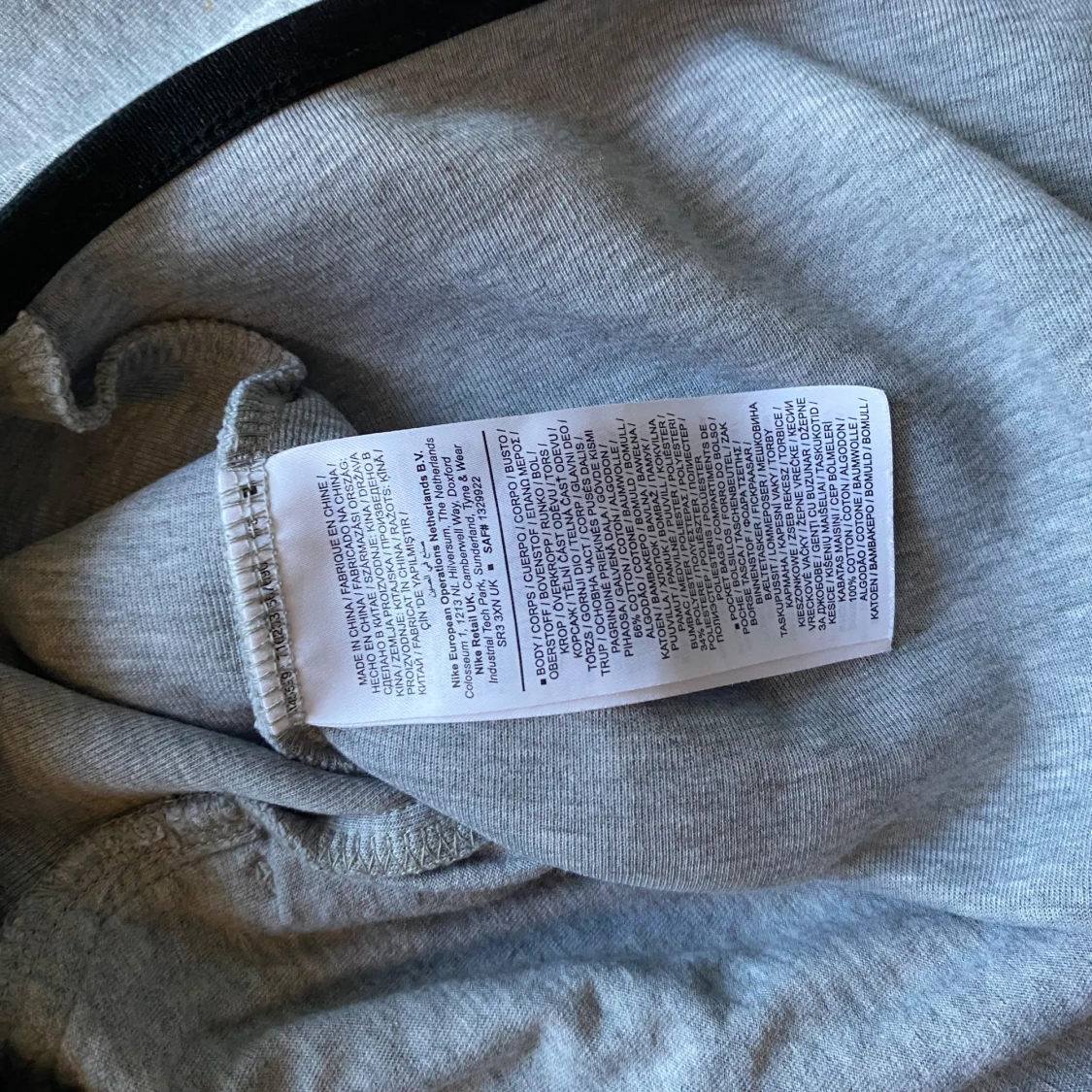Nike Tech Fleece i färgen grå - 4