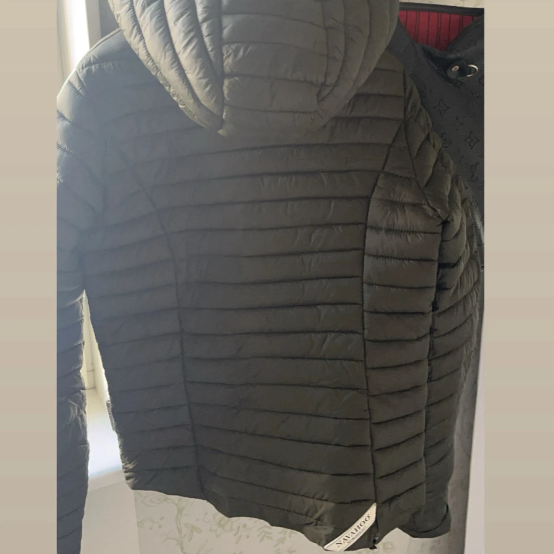 Svart pufferjacka från Navahoo S - 1