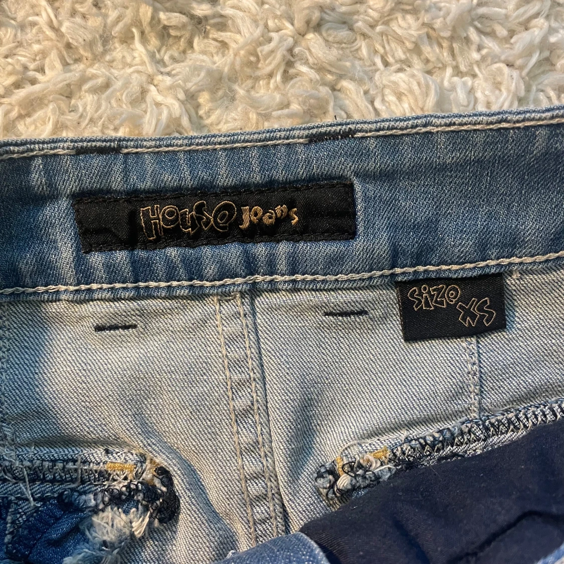 Ljusblå jeanskjol från House Jeans XS - 2