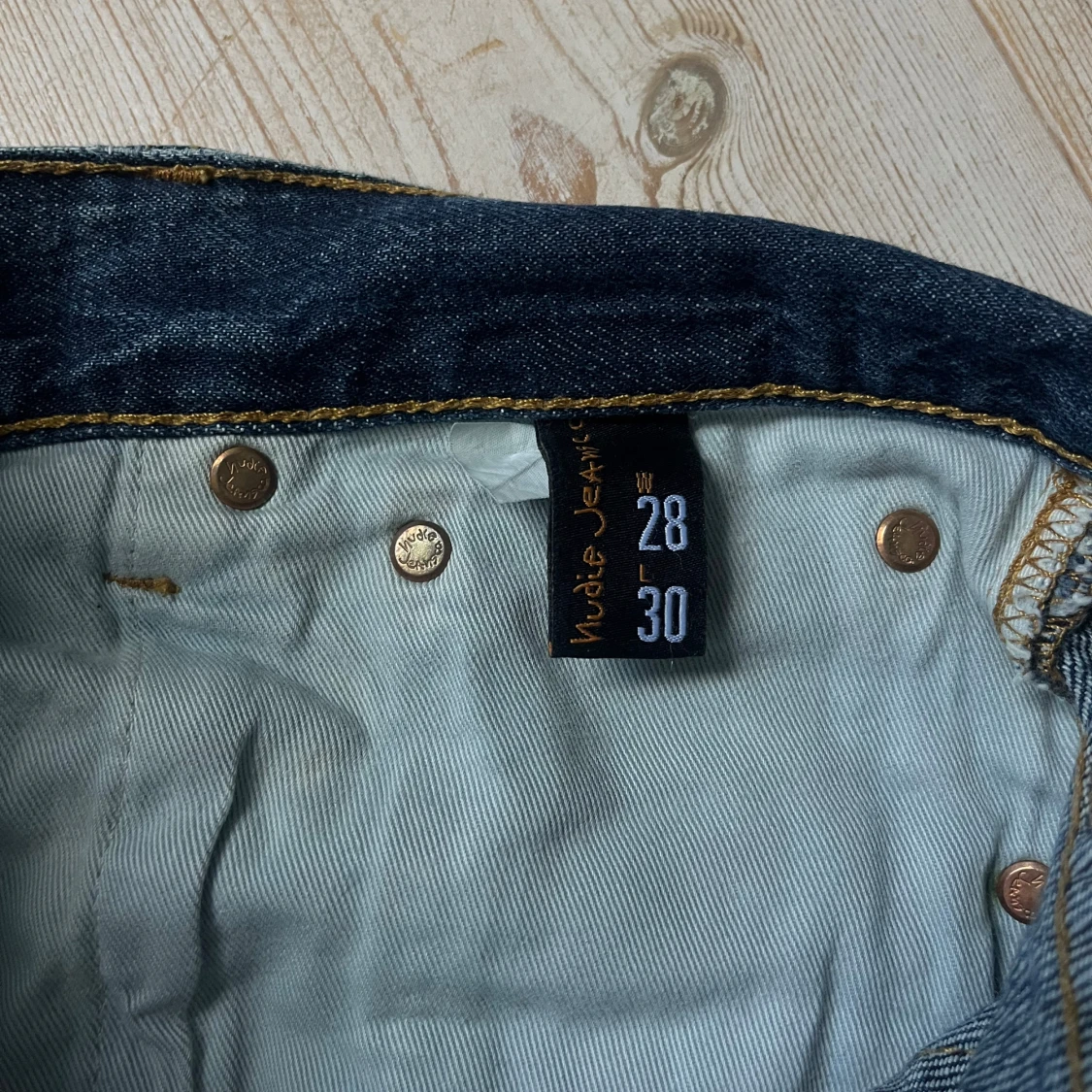 Nudie Jeans blå jeansbyxor 28/30 - 2