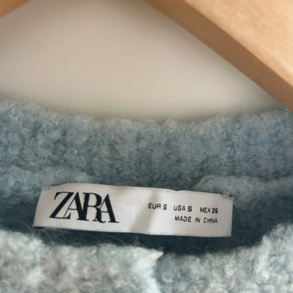 Ljusblå stickad kofta från Zara - 1