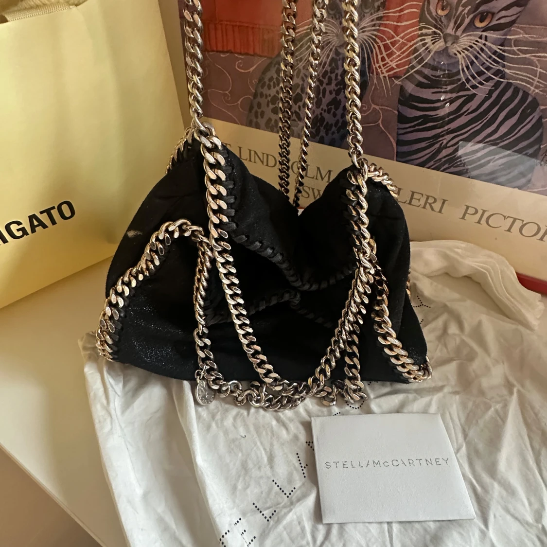 Svart axelväska från Stella McCartney