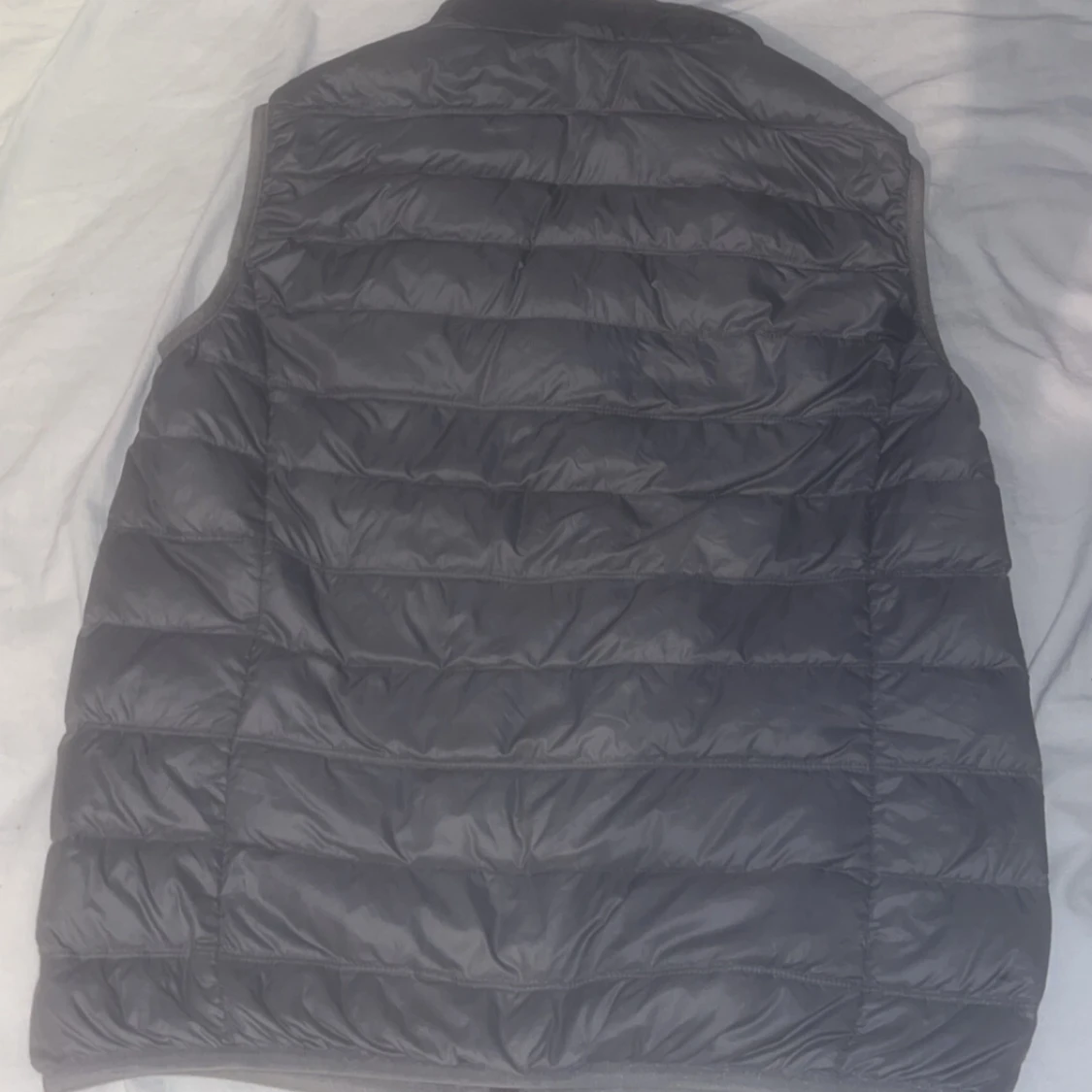 Grå dunväst från EA7 - 2