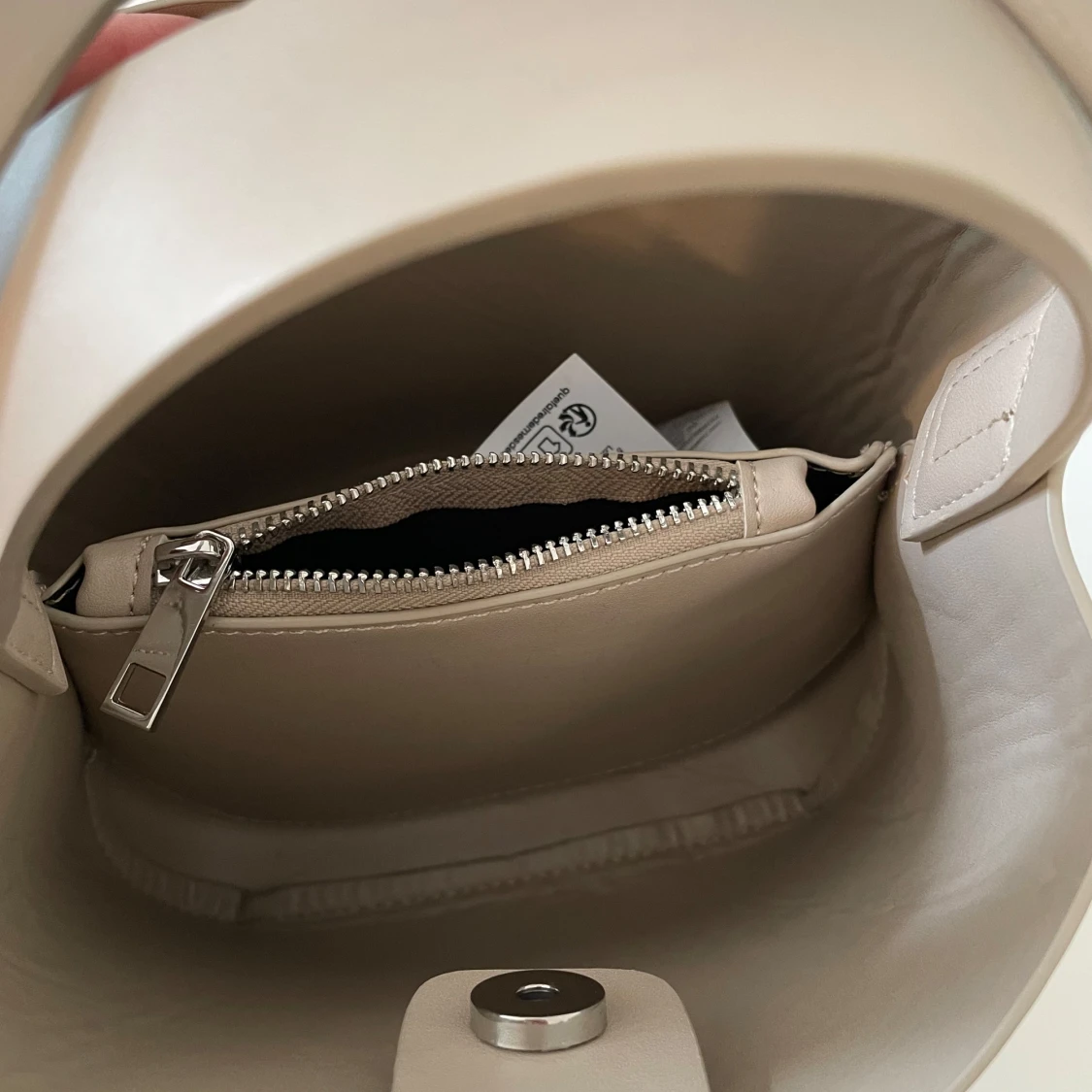 Arket liknande väska från Gina - 1