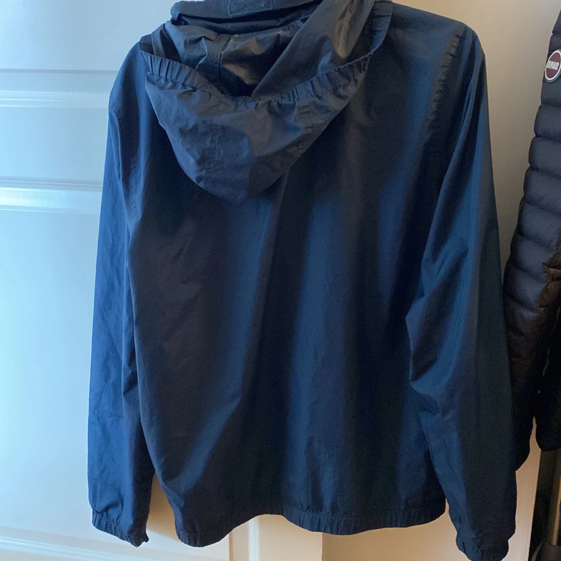 Blå vindjacka från Tommy Hilfiger - 1