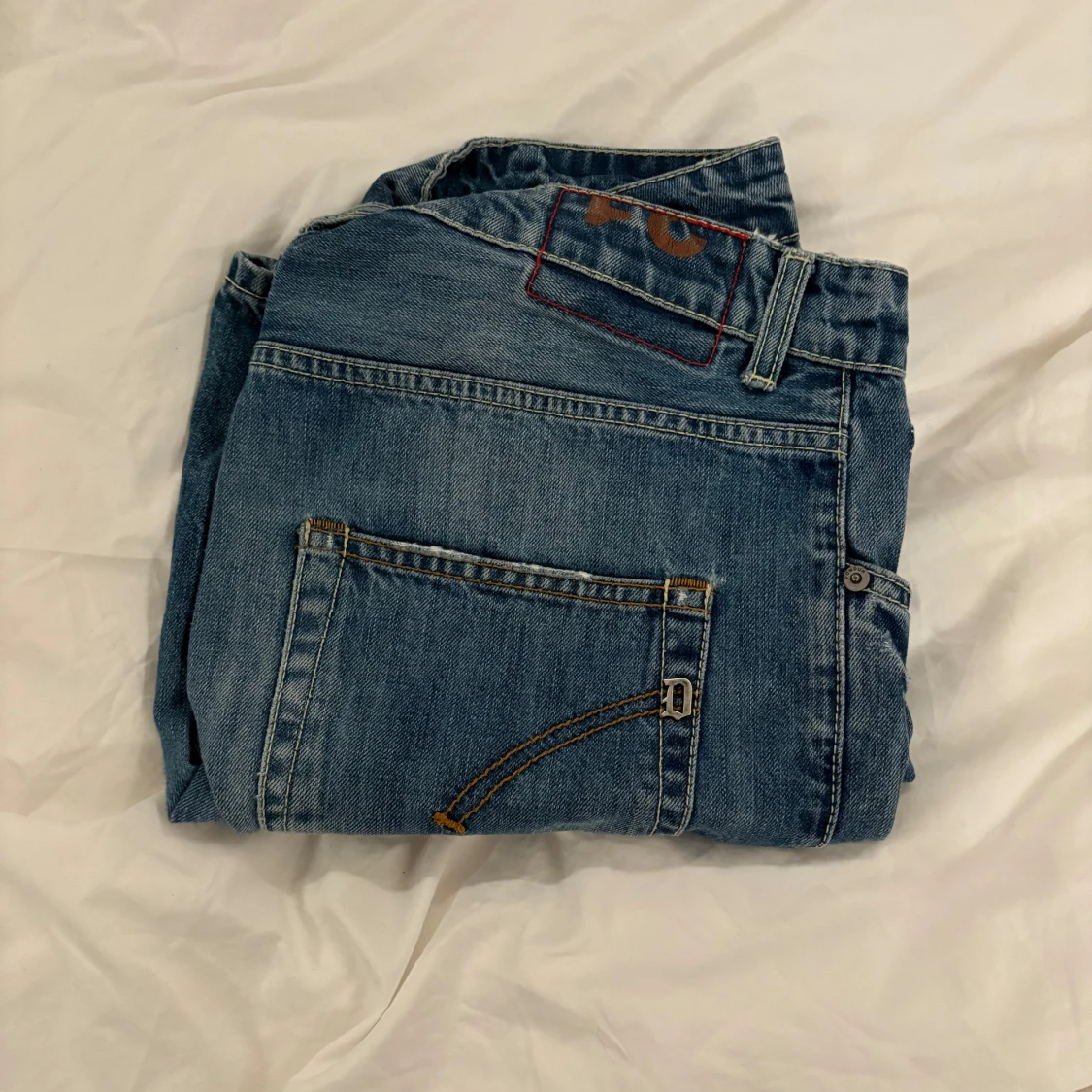 Dondup shorts med slitningar 