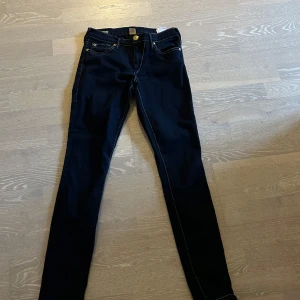 True Religion jeans storlek 26 - Super fina TR jeans, stretchiga. Pros: 900kr