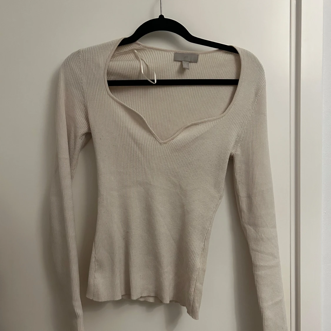 Beige ribbad tröja - 1