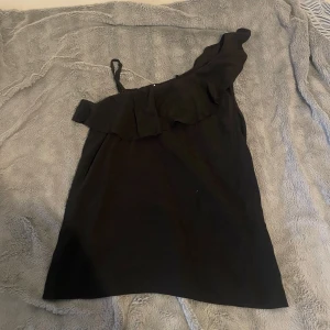 Svart blus - Snygg svart blus