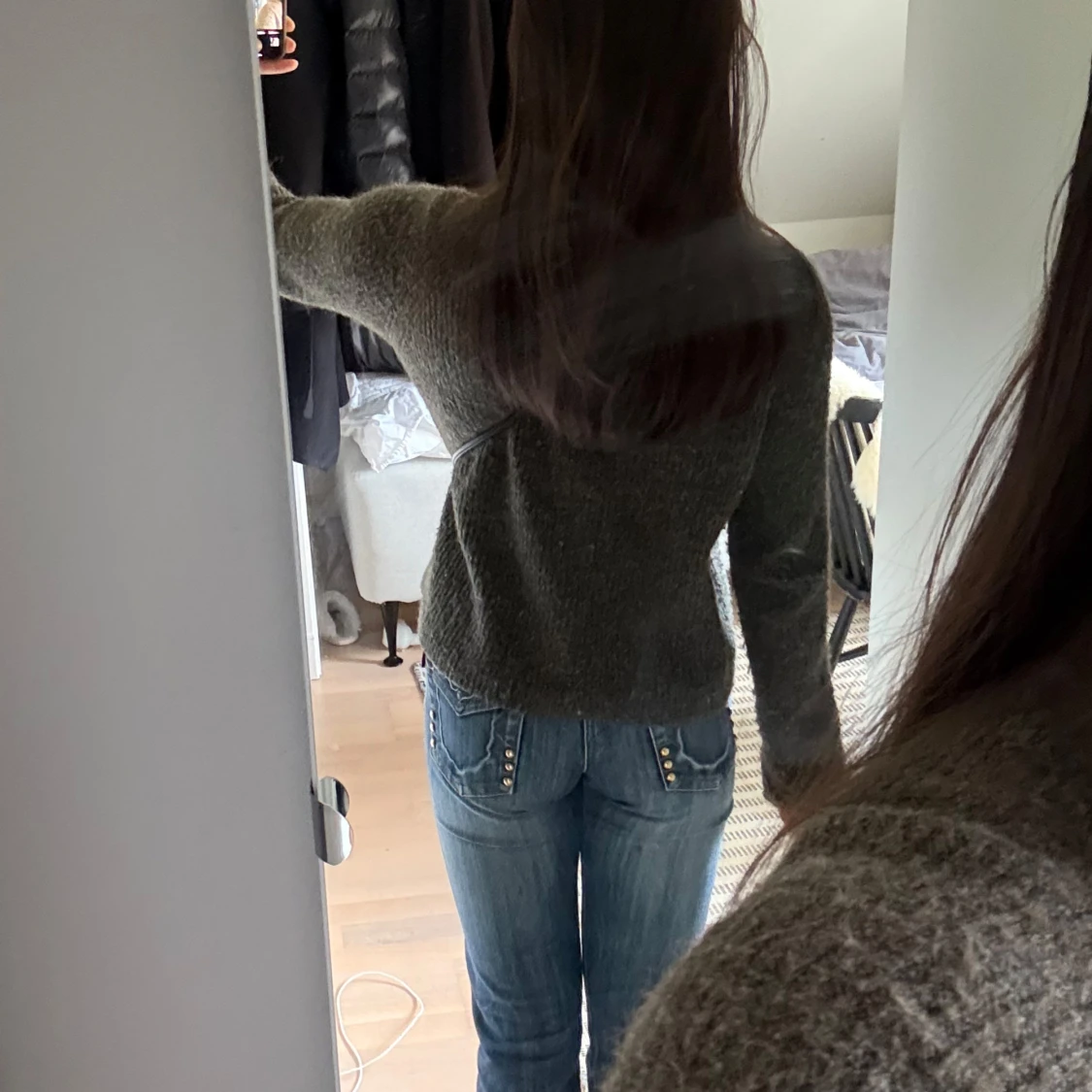 Mörkgrå/grön stickad tröja - 1