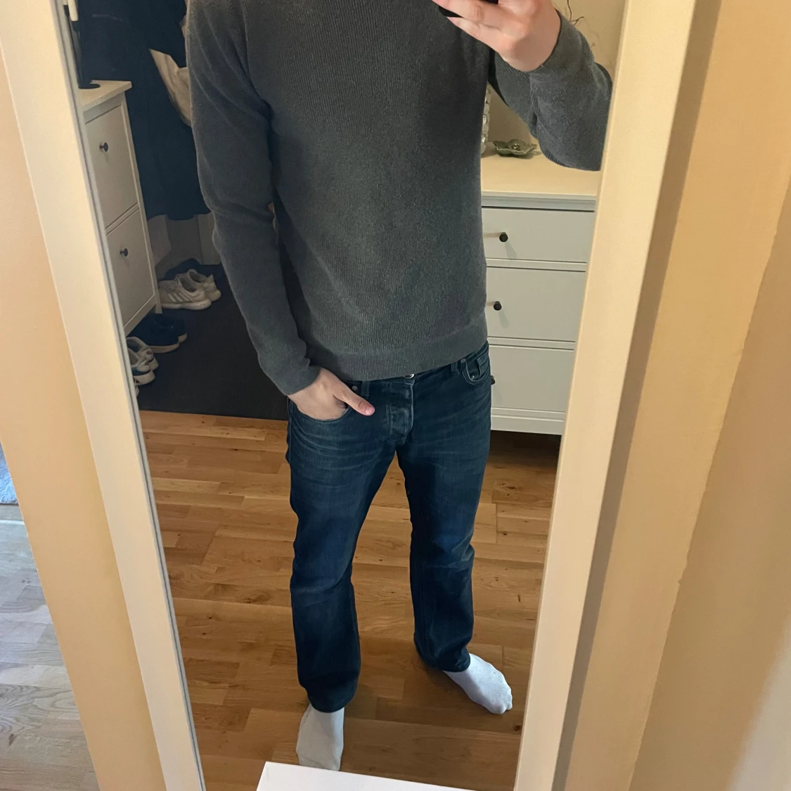 Grå tröja från S.C.W.