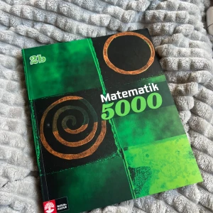 Matematik 500 2b - Säljer en helt ny mattebok. Matematik 5000 2b 