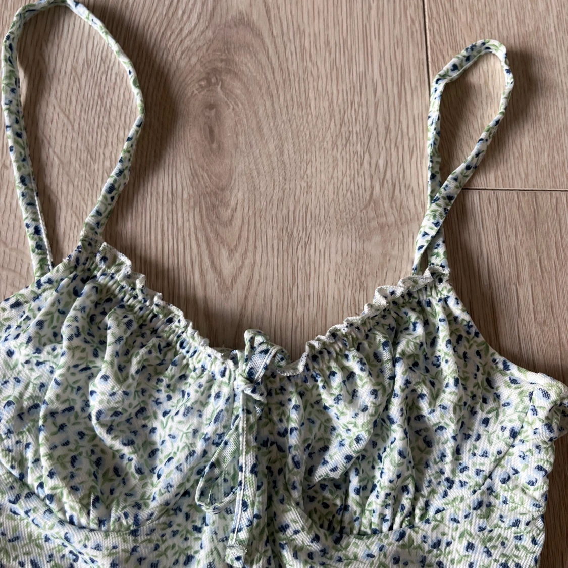 Blommig klänning från H&M - 1