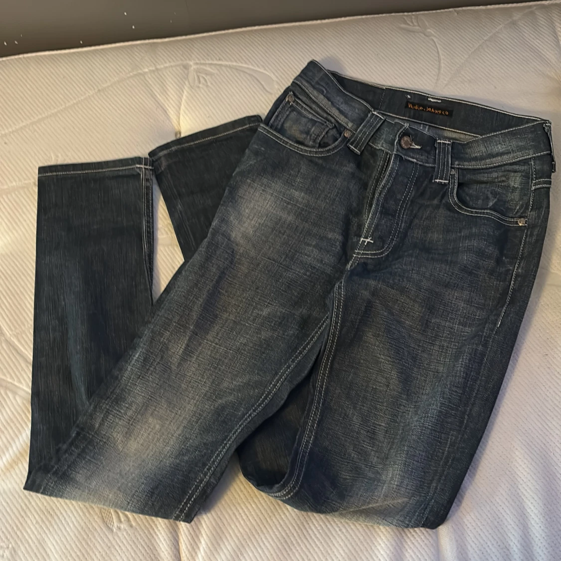 Mörkblå jeans från Nudie Jeans