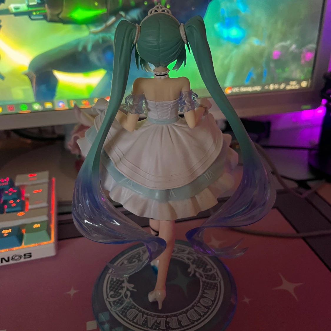 Hatsune miku wonderland  - 1