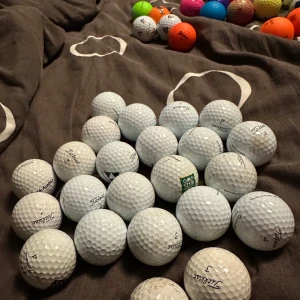 Pro v1/ pro v1x  - Samling av Titleist prov1 v1x 23 stycken 1 för 25 alla för 400