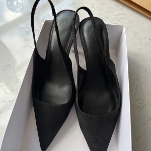 Klackar H&M - Klackskor från hm, fint skick💕💕