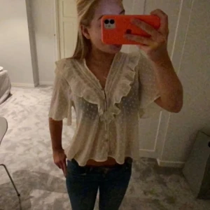 Zara topp - Jättefin zara topp som är genomskinlig, perfekt till sommaren💛