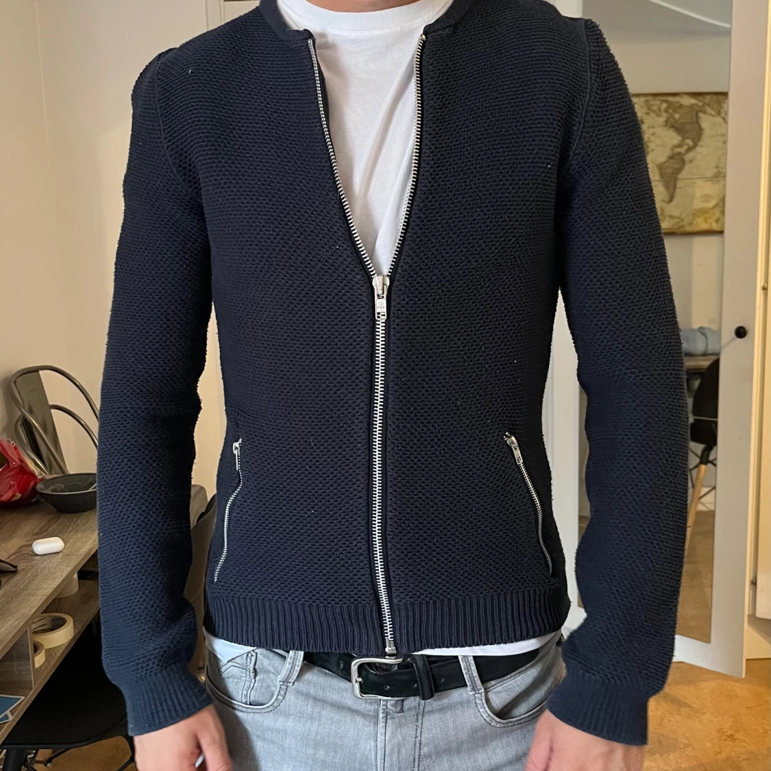 Mörkblå stickad kofta  - 1