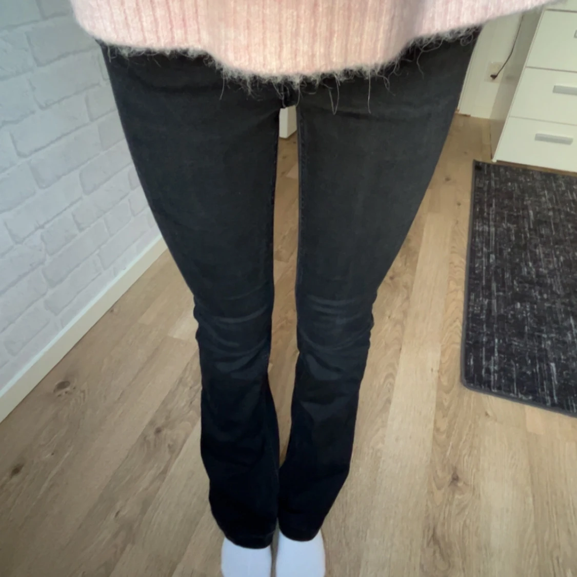 Svarta bootcut jeans