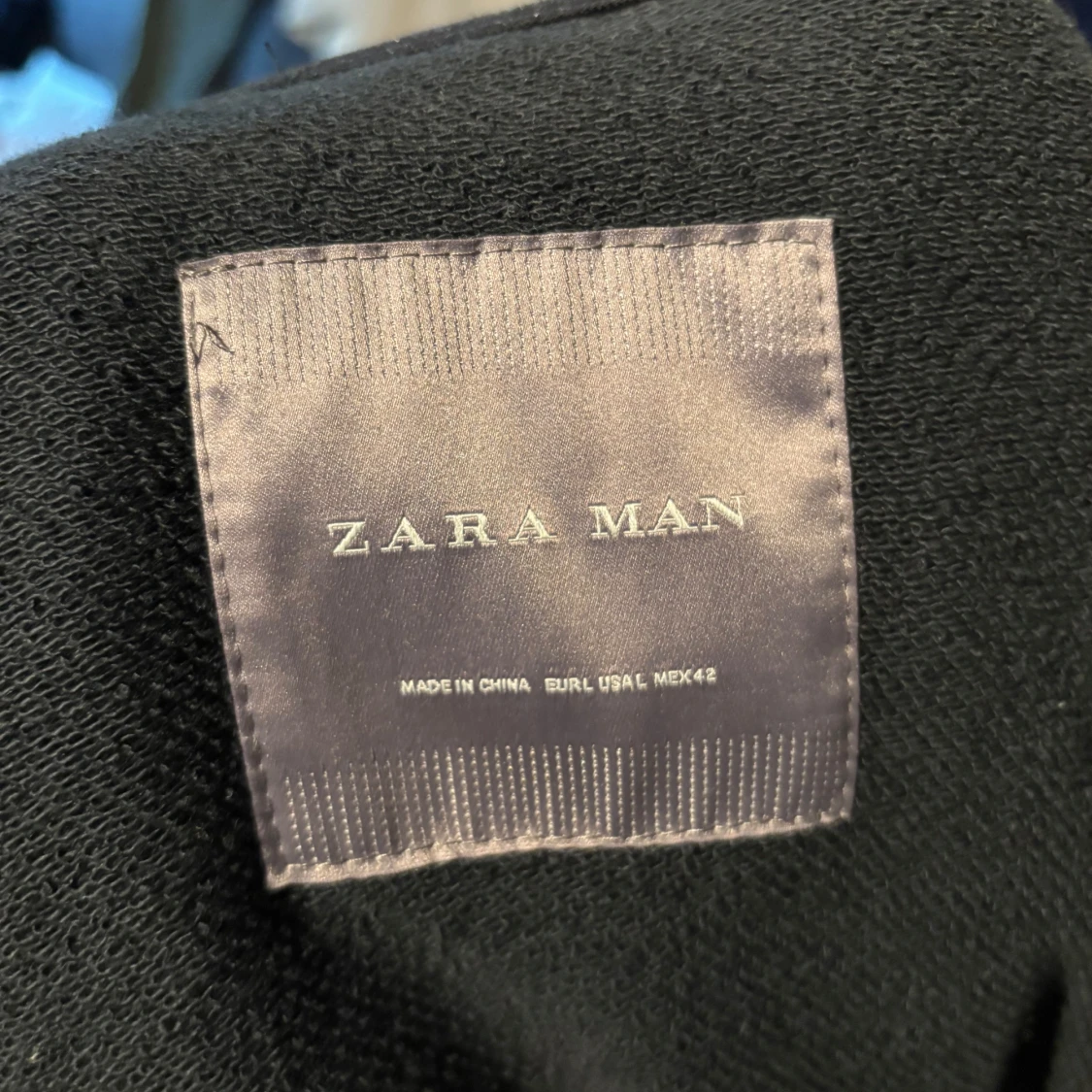 Svart quiltad västjacka från Zara Man - 3