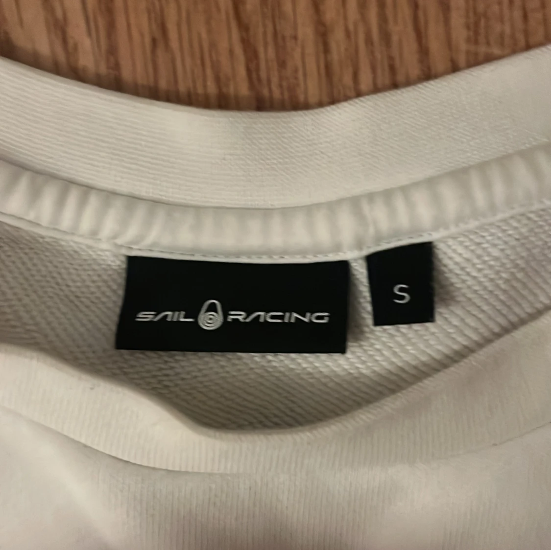 Vit sweatshirt från Sail Racing - 2