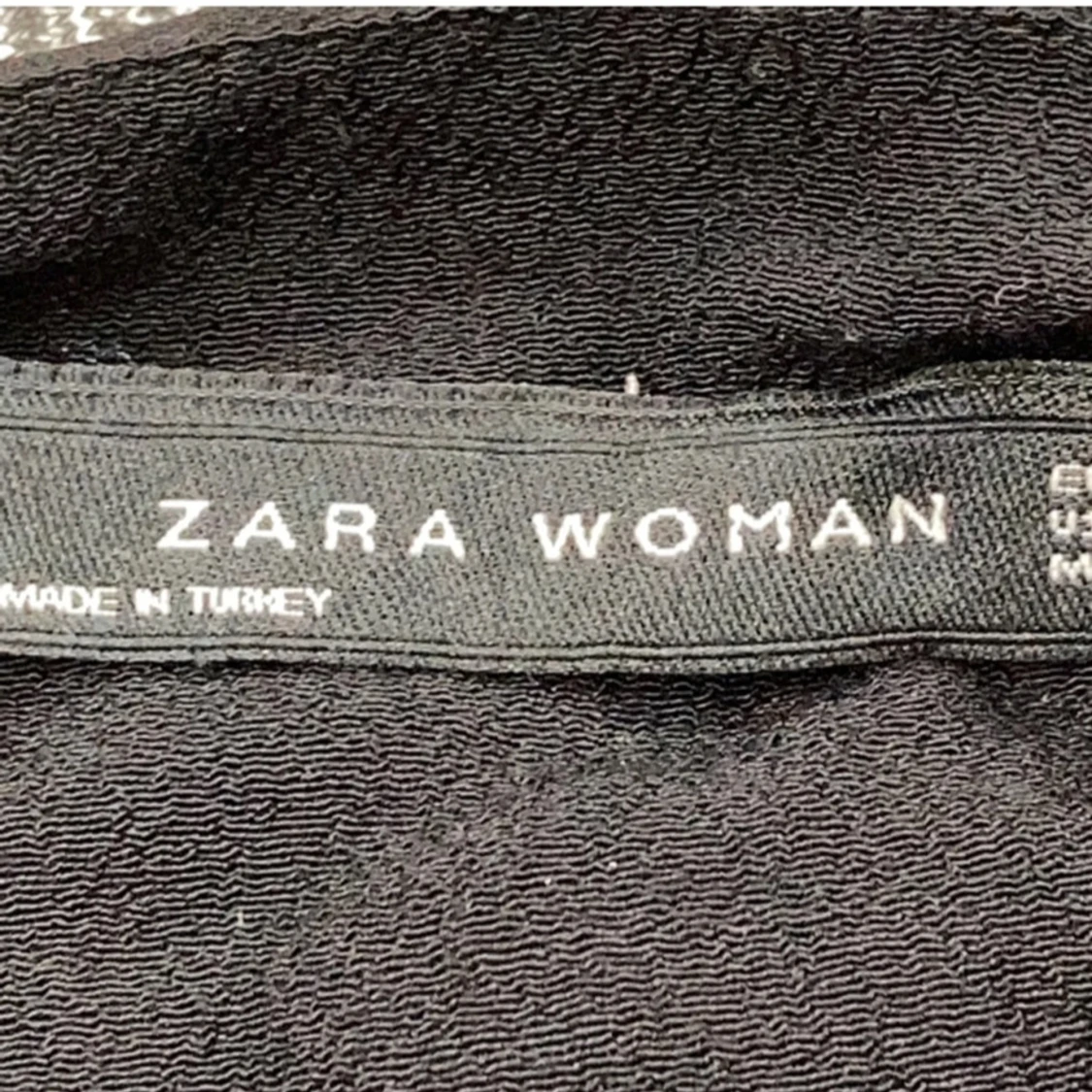 Svart blus med transparenta ärmar från Zara Woman - 2