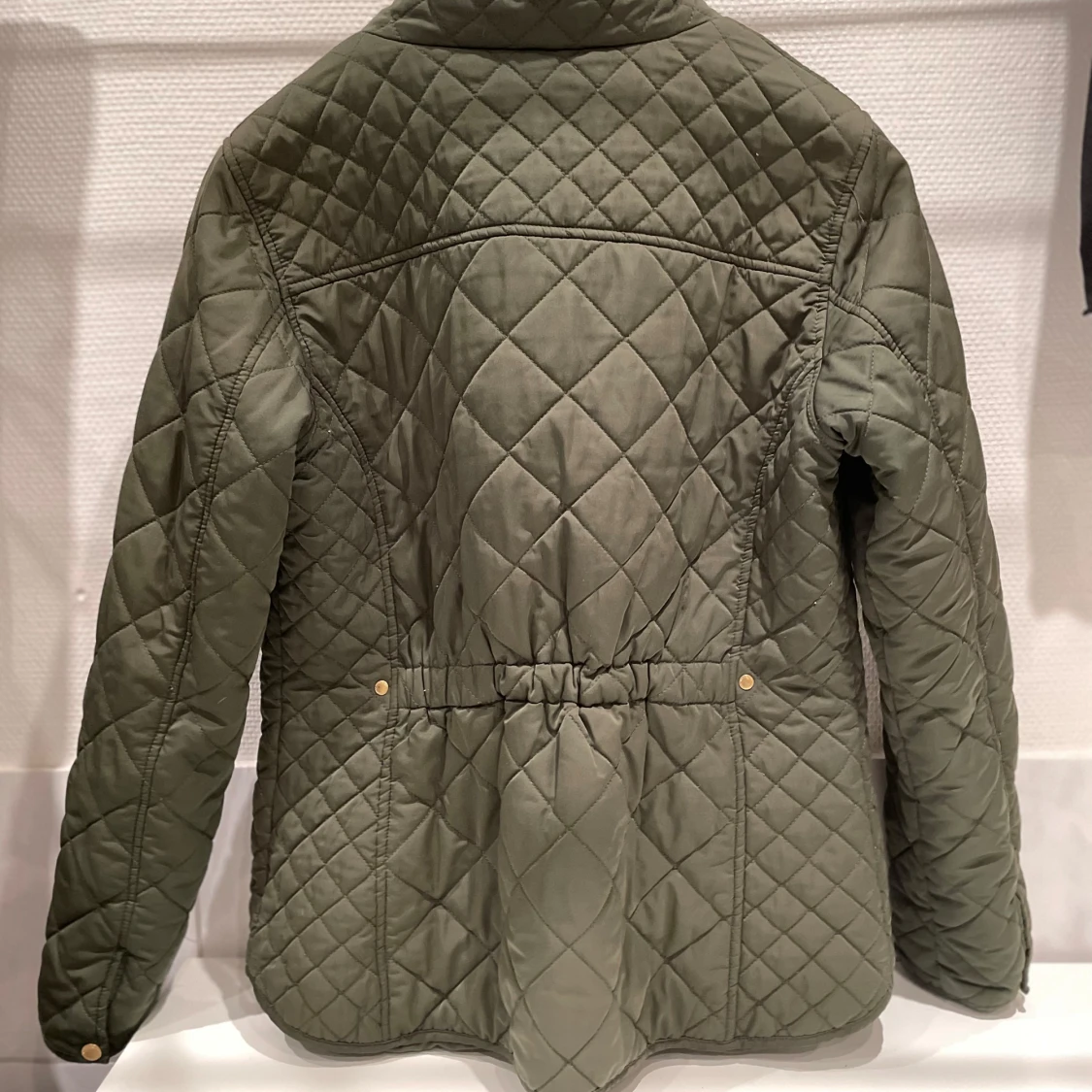 Olivgrön quiltad jacka Holly & Whyte - 2
