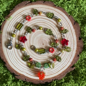 🍓Raspberry necklace🍓 - Reserverad! Halsband med handgjorda glaspärlor & 100% rostfritt stål🌿🍓🍄