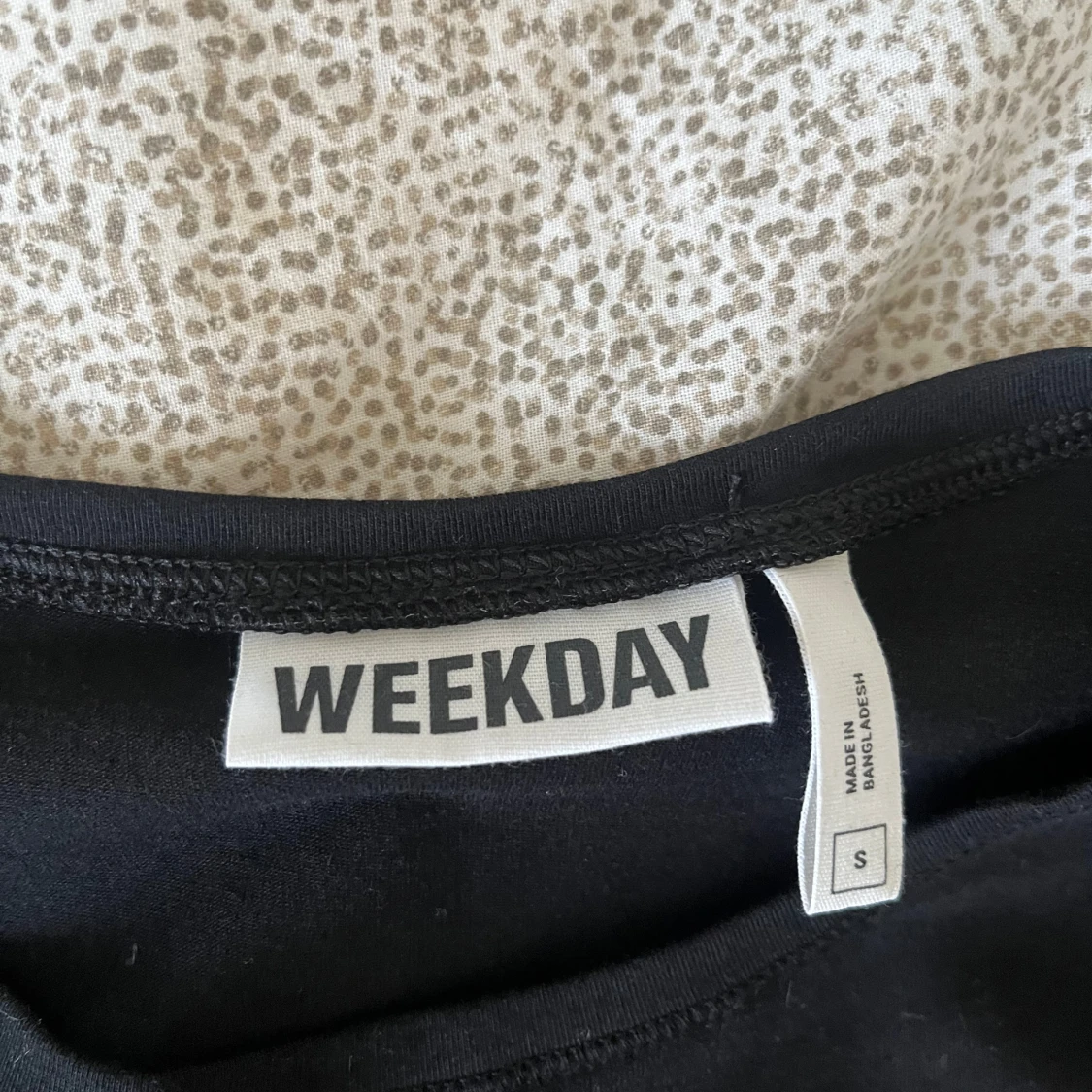 Svart långärmad tröja från Weekday - 2